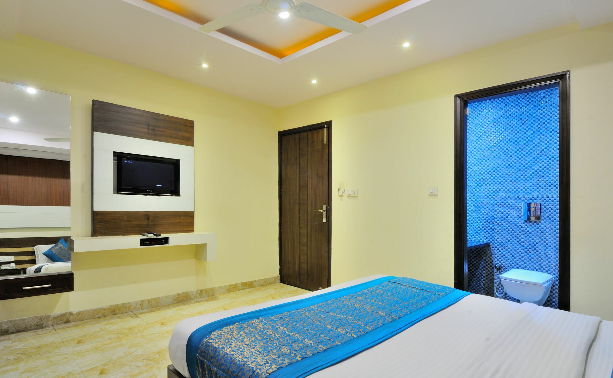 Hotel Gold Star Inn Neu-Delhi Exterior foto