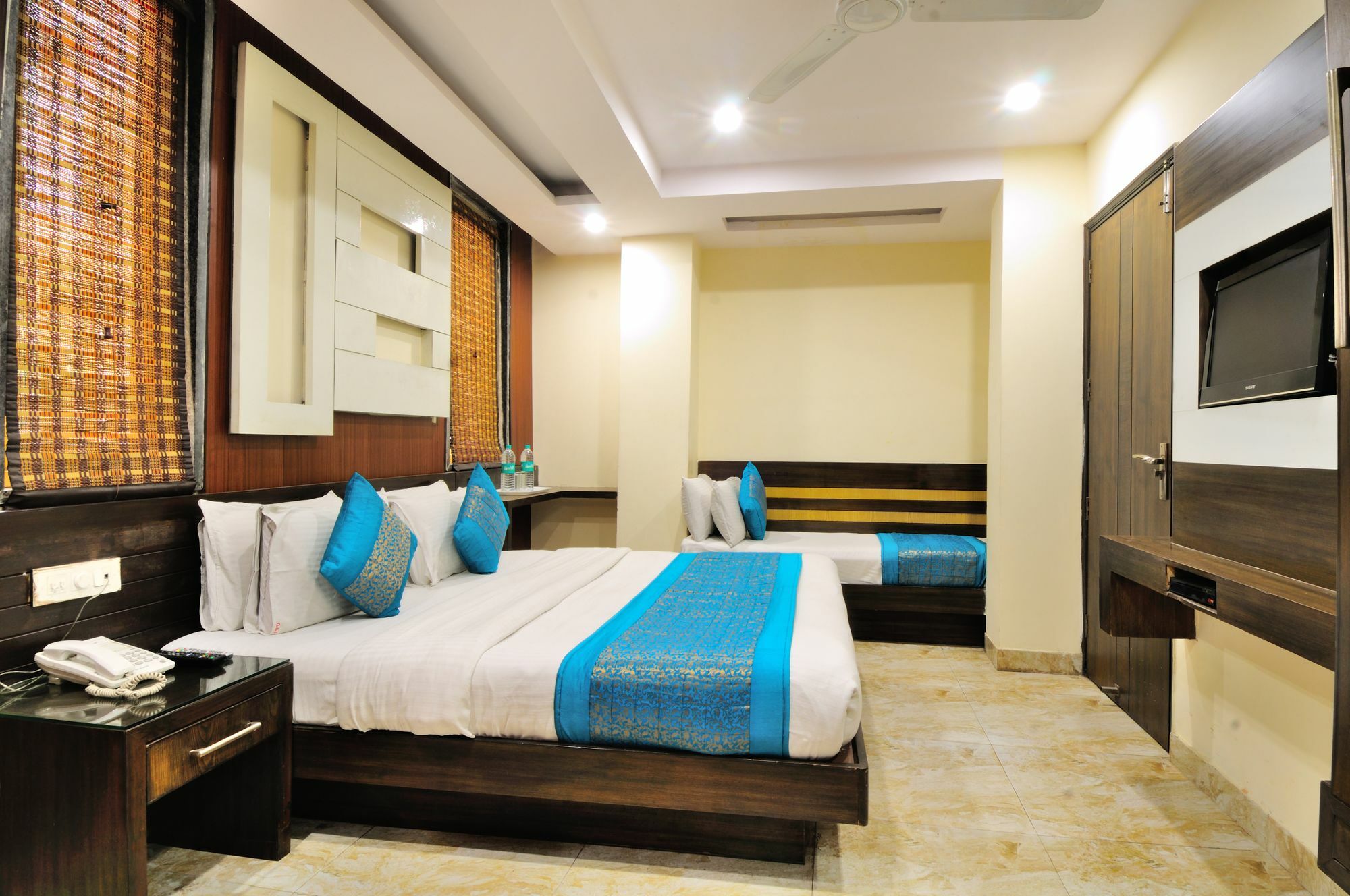 Hotel Gold Star Inn Neu-Delhi Exterior foto