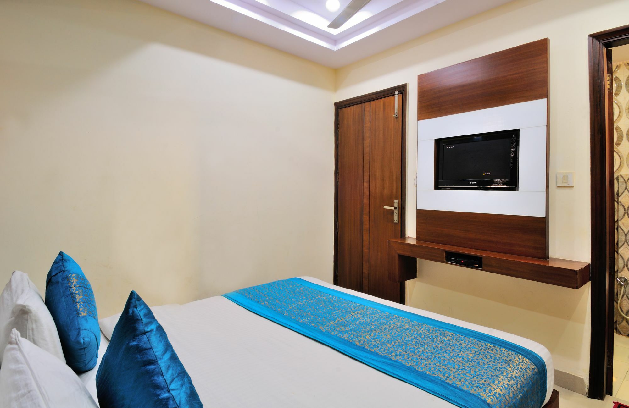 Hotel Gold Star Inn Neu-Delhi Exterior foto