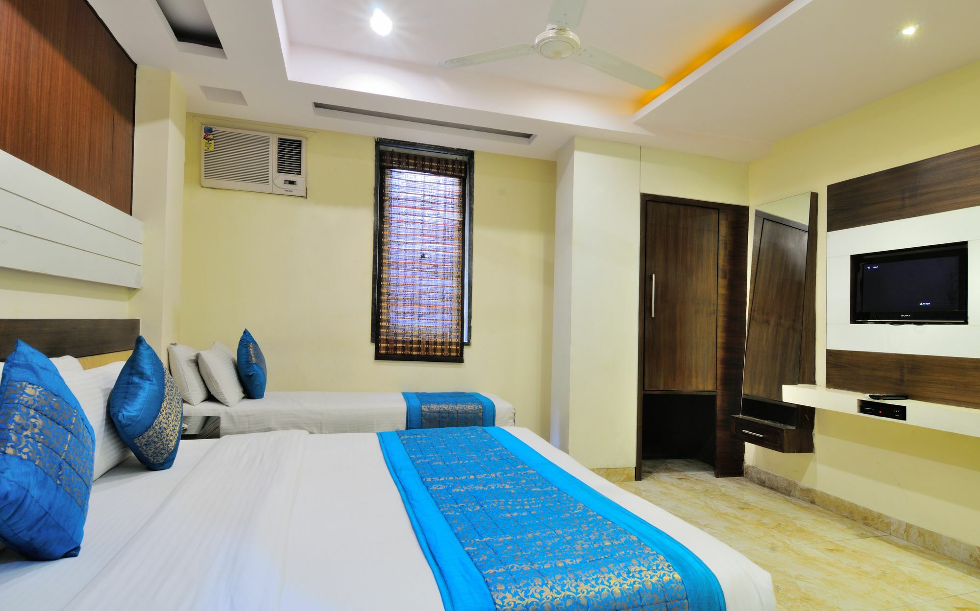 Hotel Gold Star Inn Neu-Delhi Exterior foto